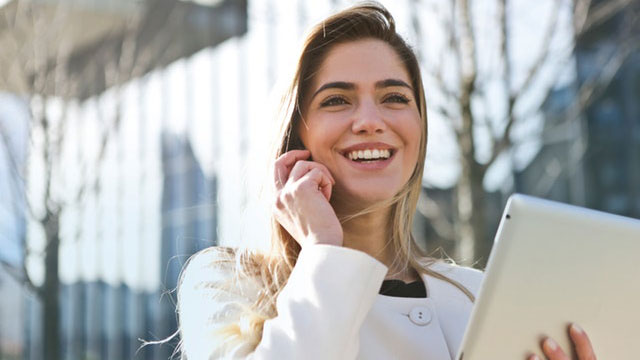 Billing Support Specialist on the phone with a customer